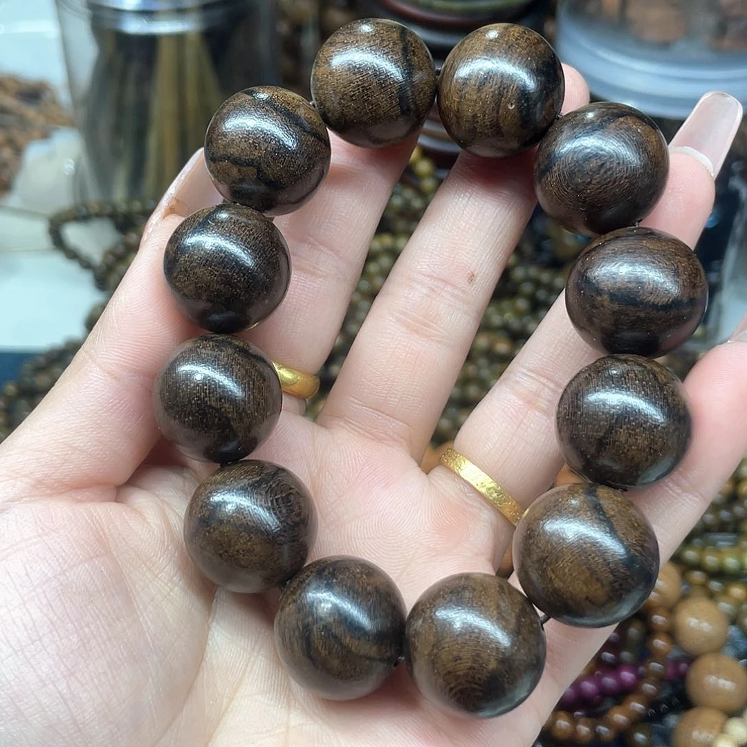 维腊木（绿檀）无事牌