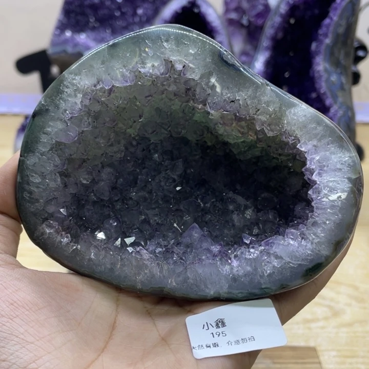未镶嵌大型摆件（非配饰）紫晶