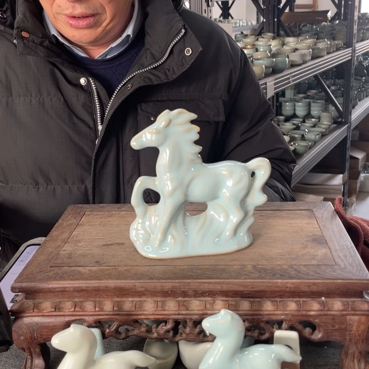 摆件天青釉马到成功