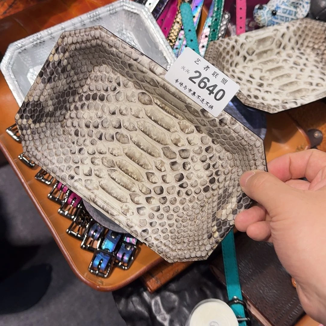 夹****噜啦啦啦啦啦啦，啦啦啦