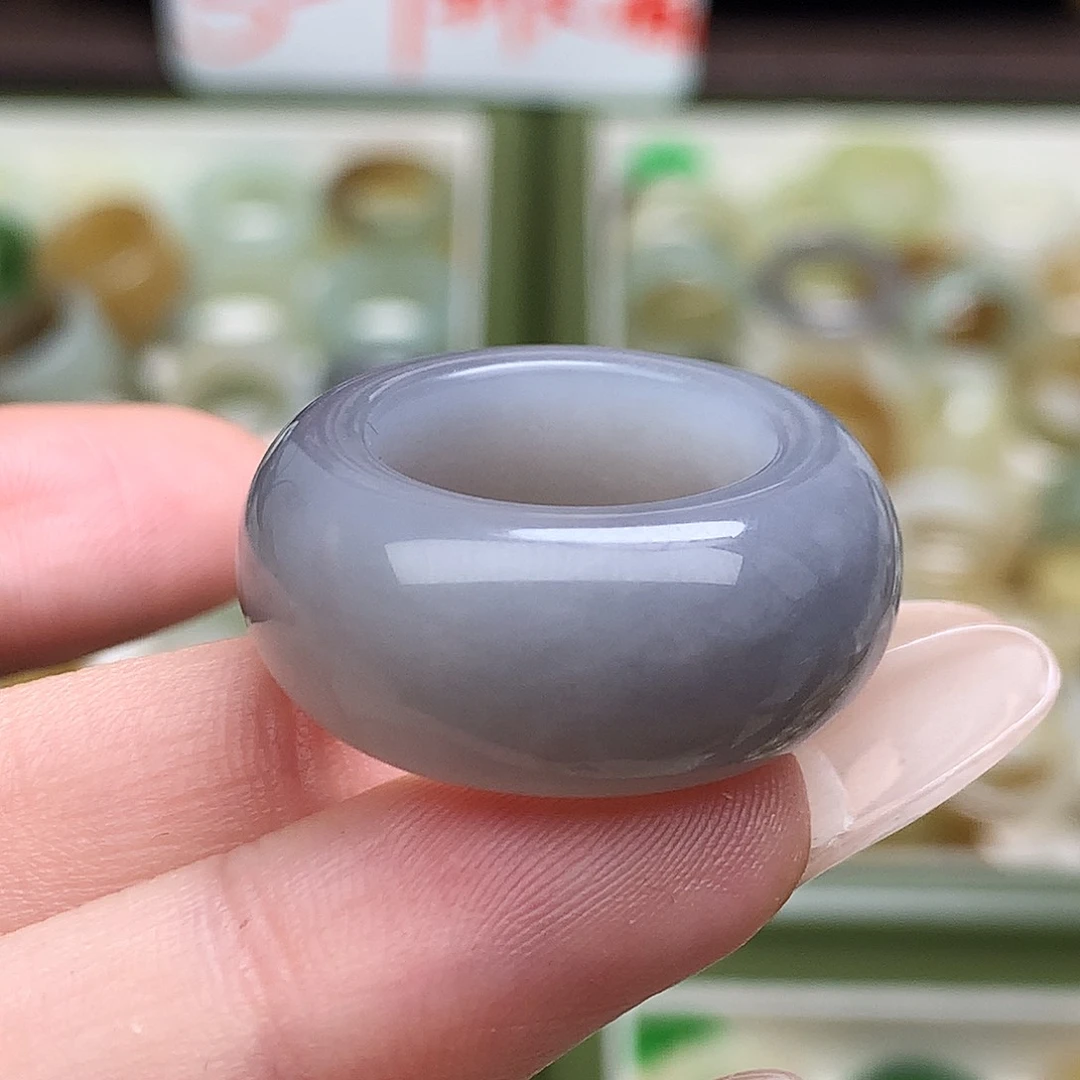 未镶嵌戒指和田玉