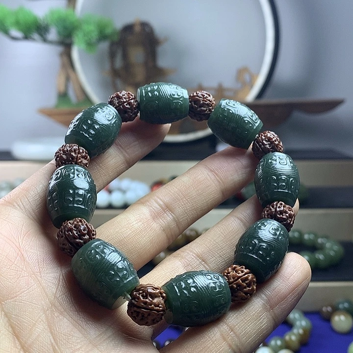 和田玉未镶嵌手串