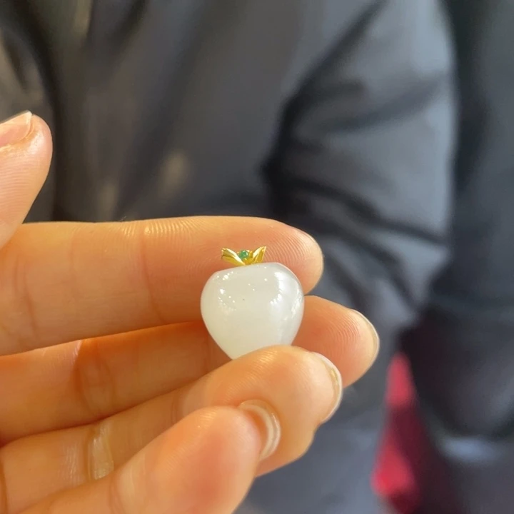 和田玉18K金镶嵌颈饰