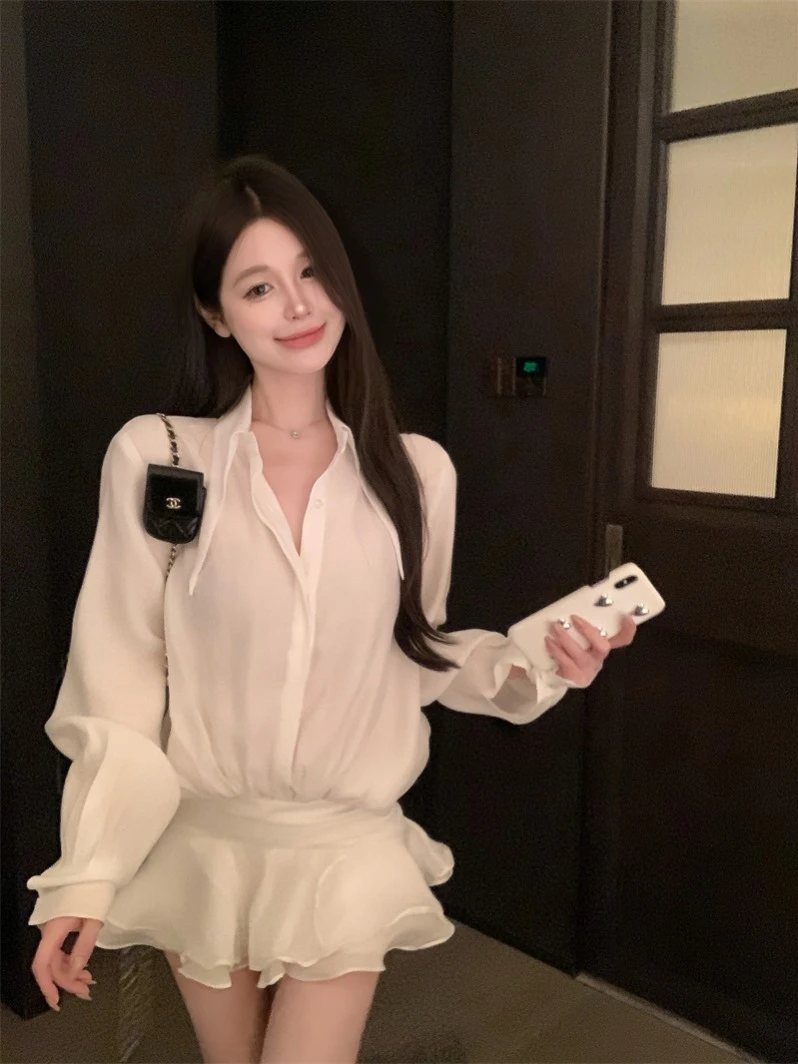 浪漫V领修身显瘦荷叶边慵懒衬衫连衣裙女2025春季新款显瘦蓬蓬裙