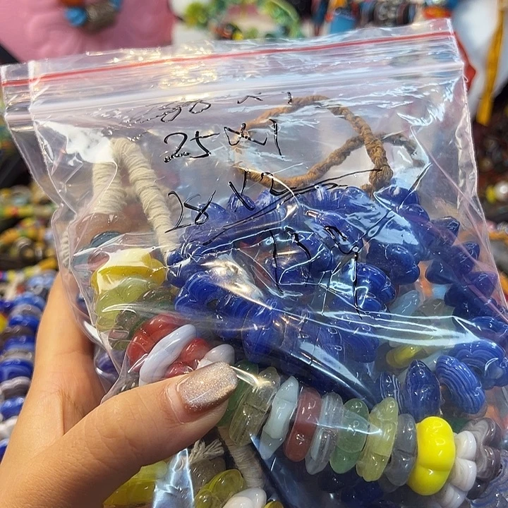 颈饰玻璃尼泊尔琉璃