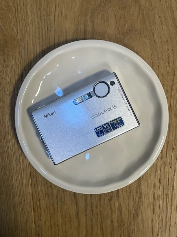 95新  尼康s5，成色如图，功能完好