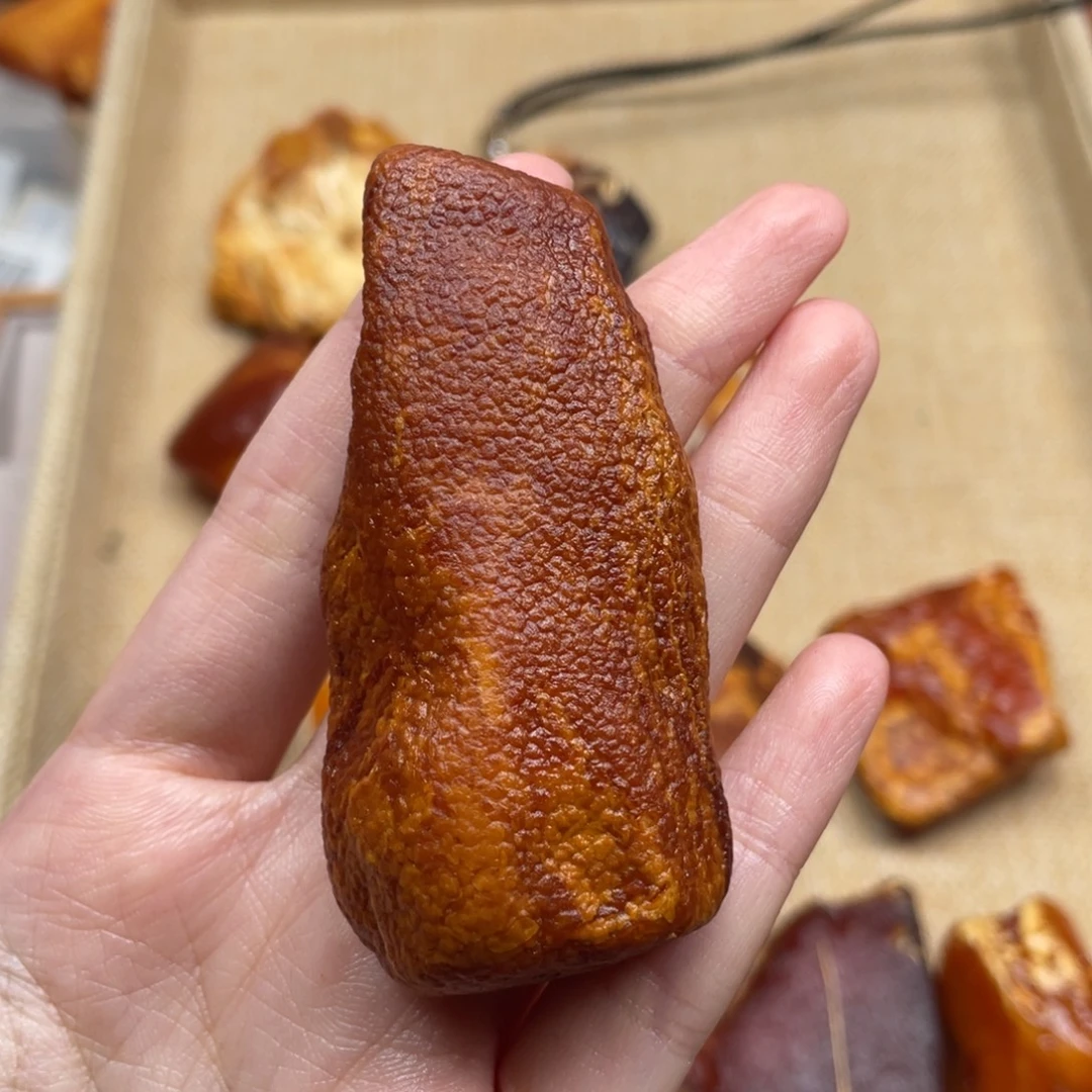 琥珀未镶嵌珠宝奇石