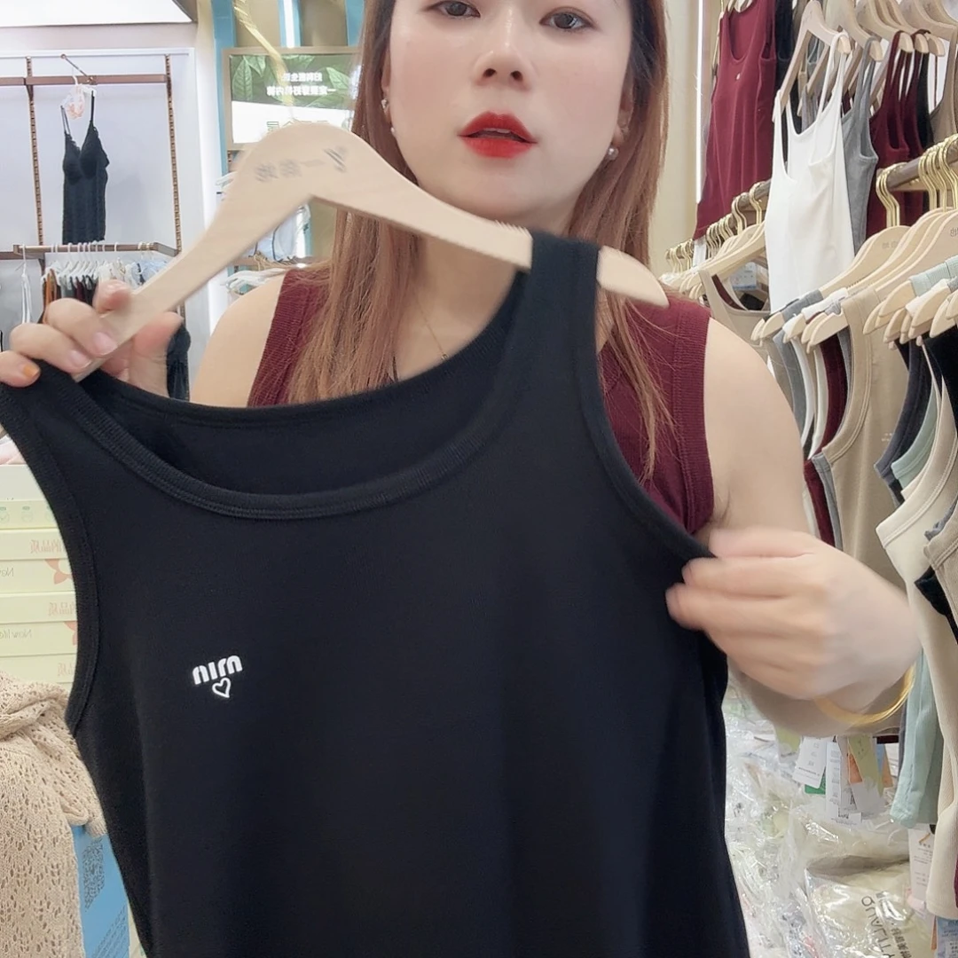 棉2520黑色背心一件