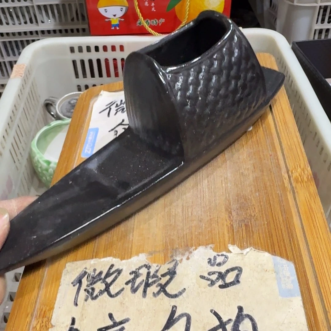 微瑕疵介意勿拍陶瓷器皿A019