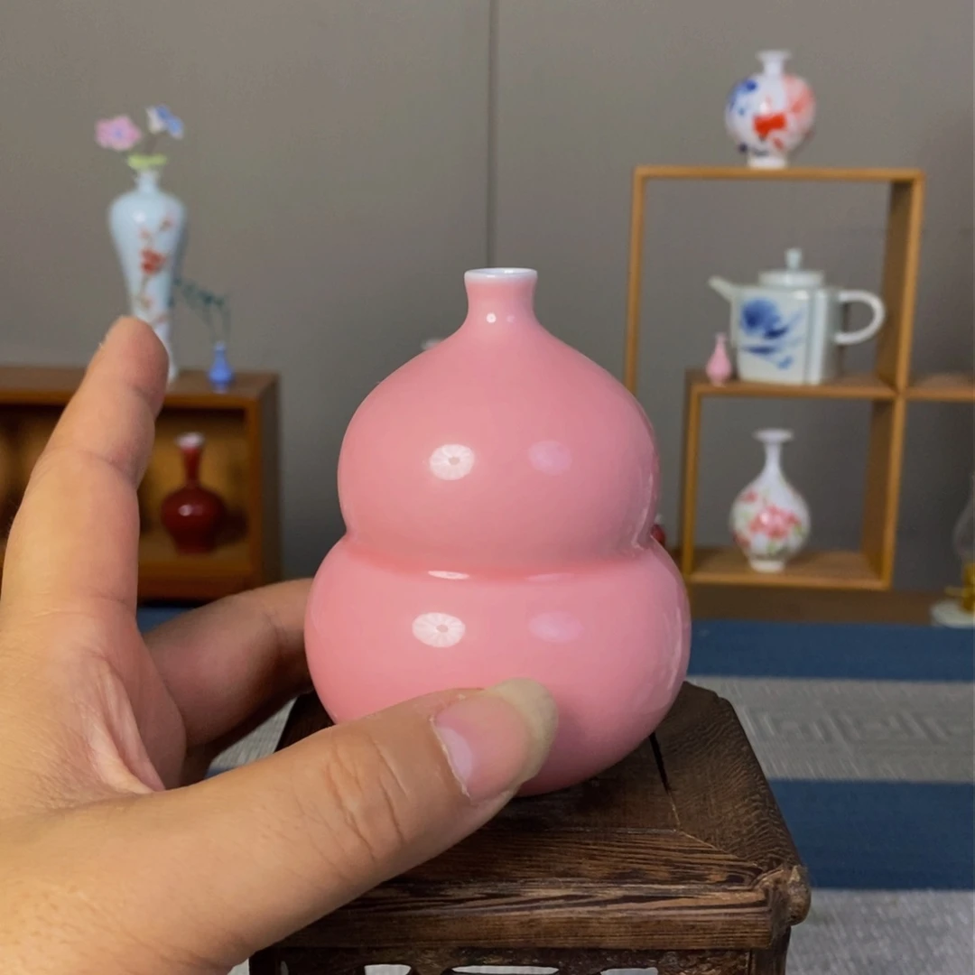 摆件景德镇瓷器精品陈列
