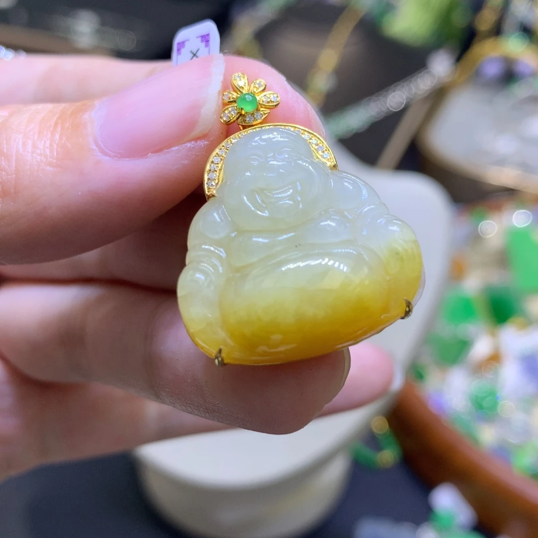 颈饰18K金镶嵌翡翠