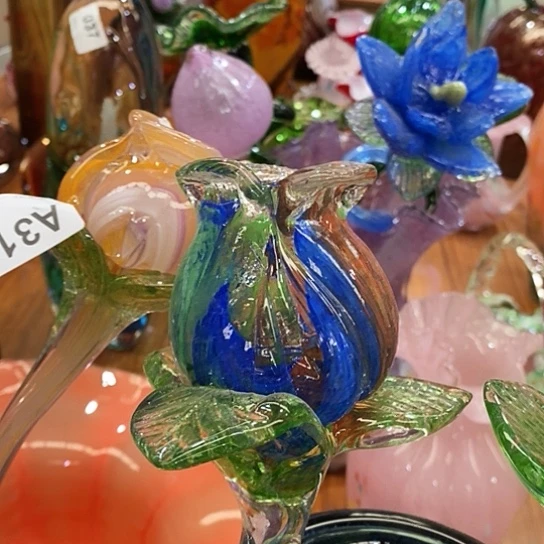 琉璃花瓶高45厘米宽9厘米