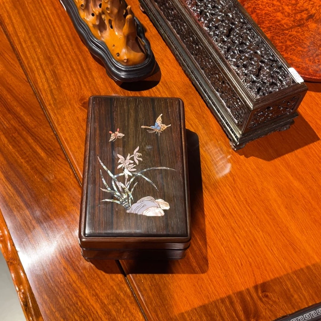 红酸枝木类置物架
