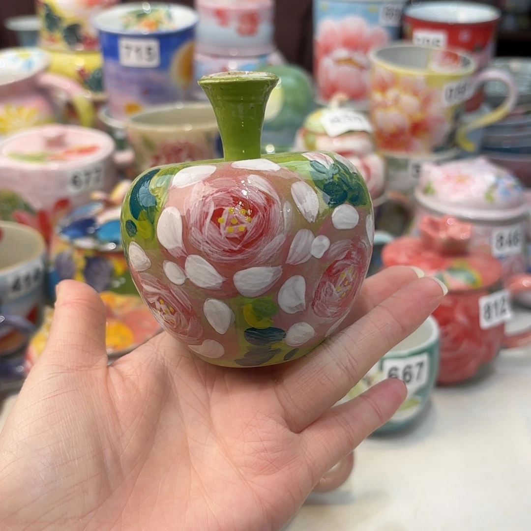 瓷片兔兔好可爱呀打