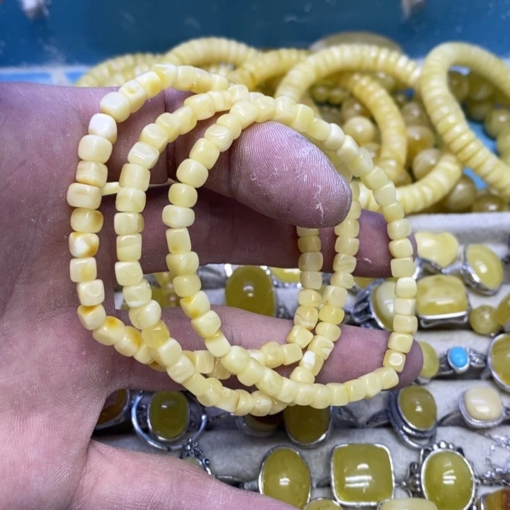 蜜蜡裸石未镶嵌多样性发货其一