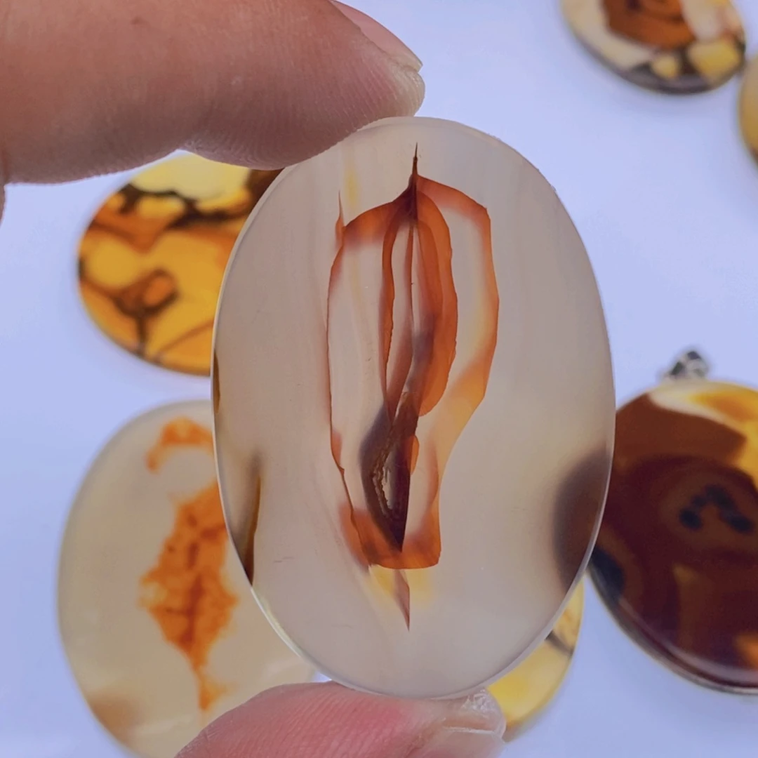 玛瑙/玉髓颈饰未镶嵌