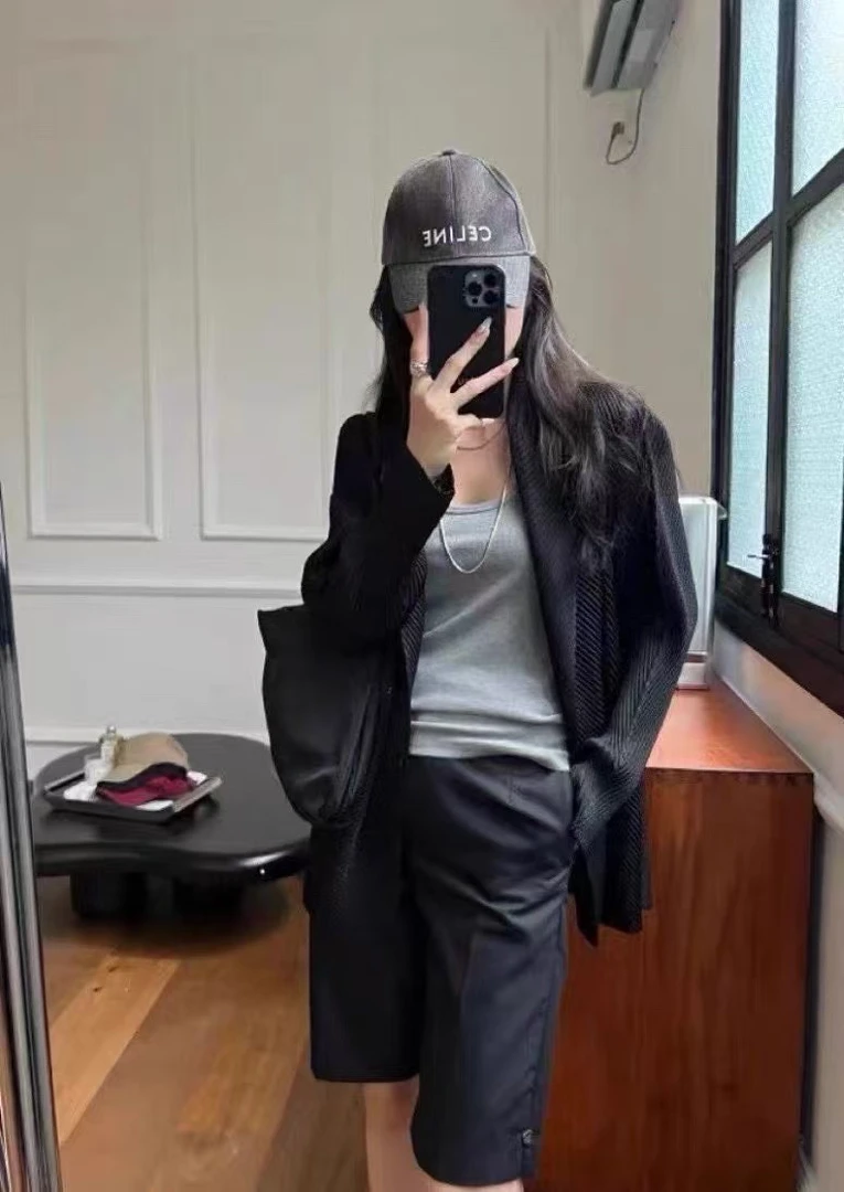 新款流行宽松短款纯色长袖女装西装外套百搭休闲通勤