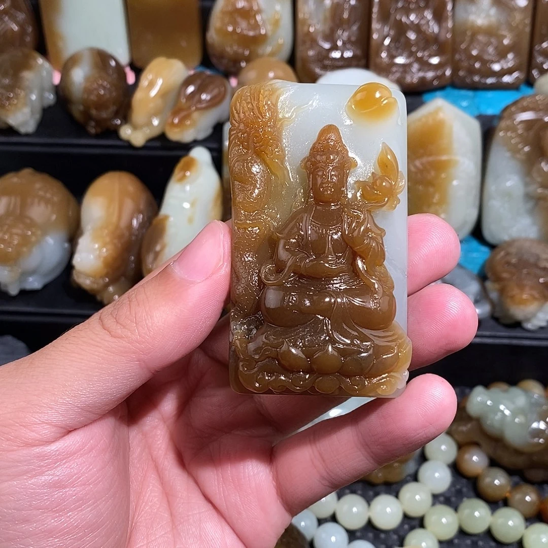 用***0和田玉未镶嵌颈饰