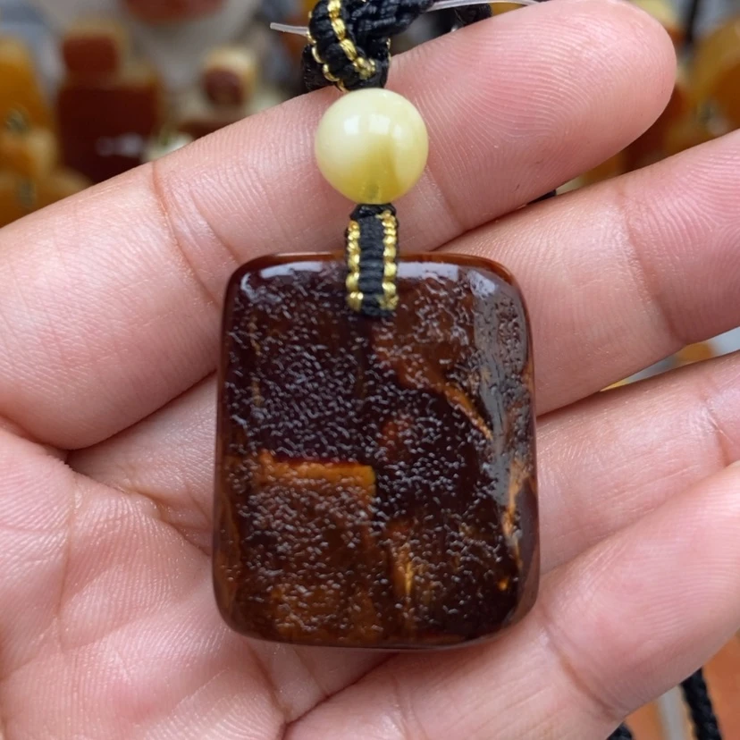 【闪购商品】琥珀颈饰未镶嵌