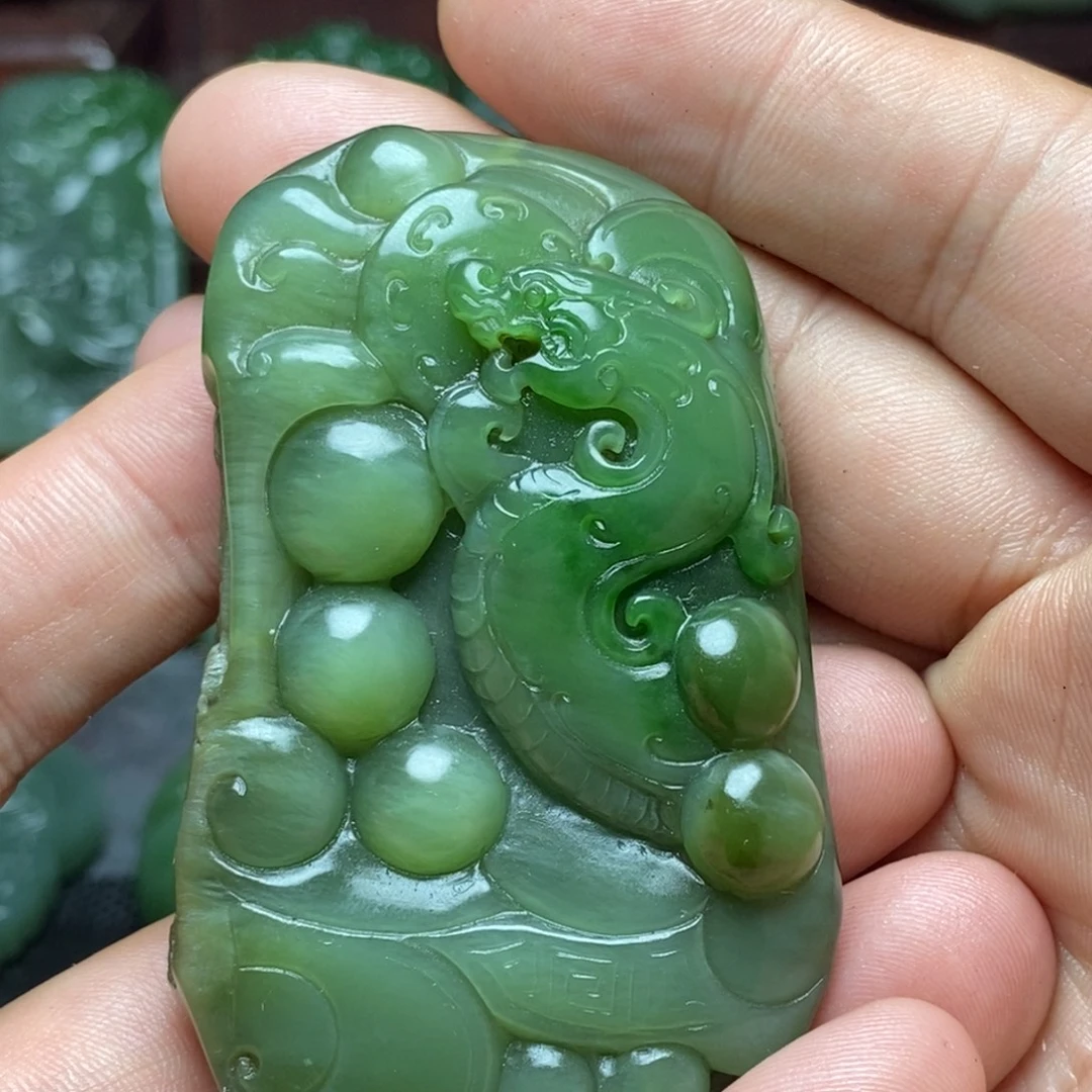 未镶嵌和田玉（碧玉）挂件