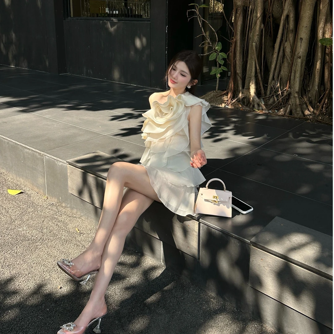 【王芯柔】法式温柔甜美纯欲斜领花朵荷叶裙DY8662