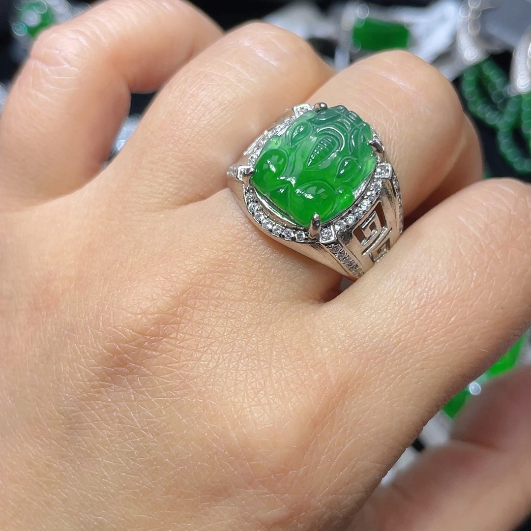 翡翠颈饰银S925镶嵌翡翠