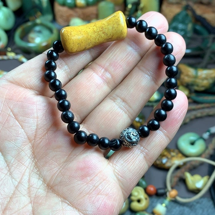 吊坠(赠链)未镶嵌岫岩河磨玉（透闪石质玉）