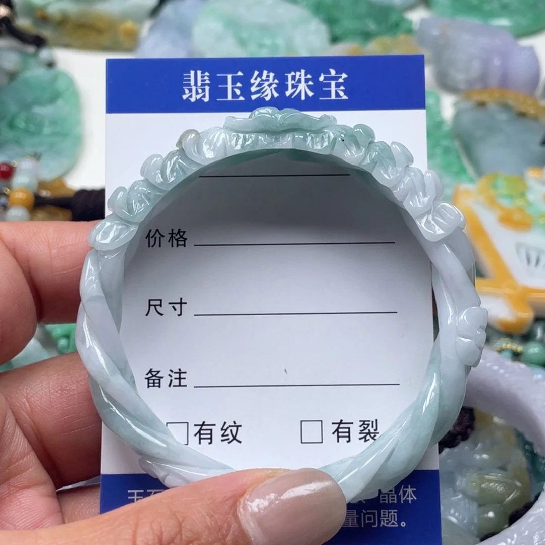 翡翠挂件未镶嵌玉*坊