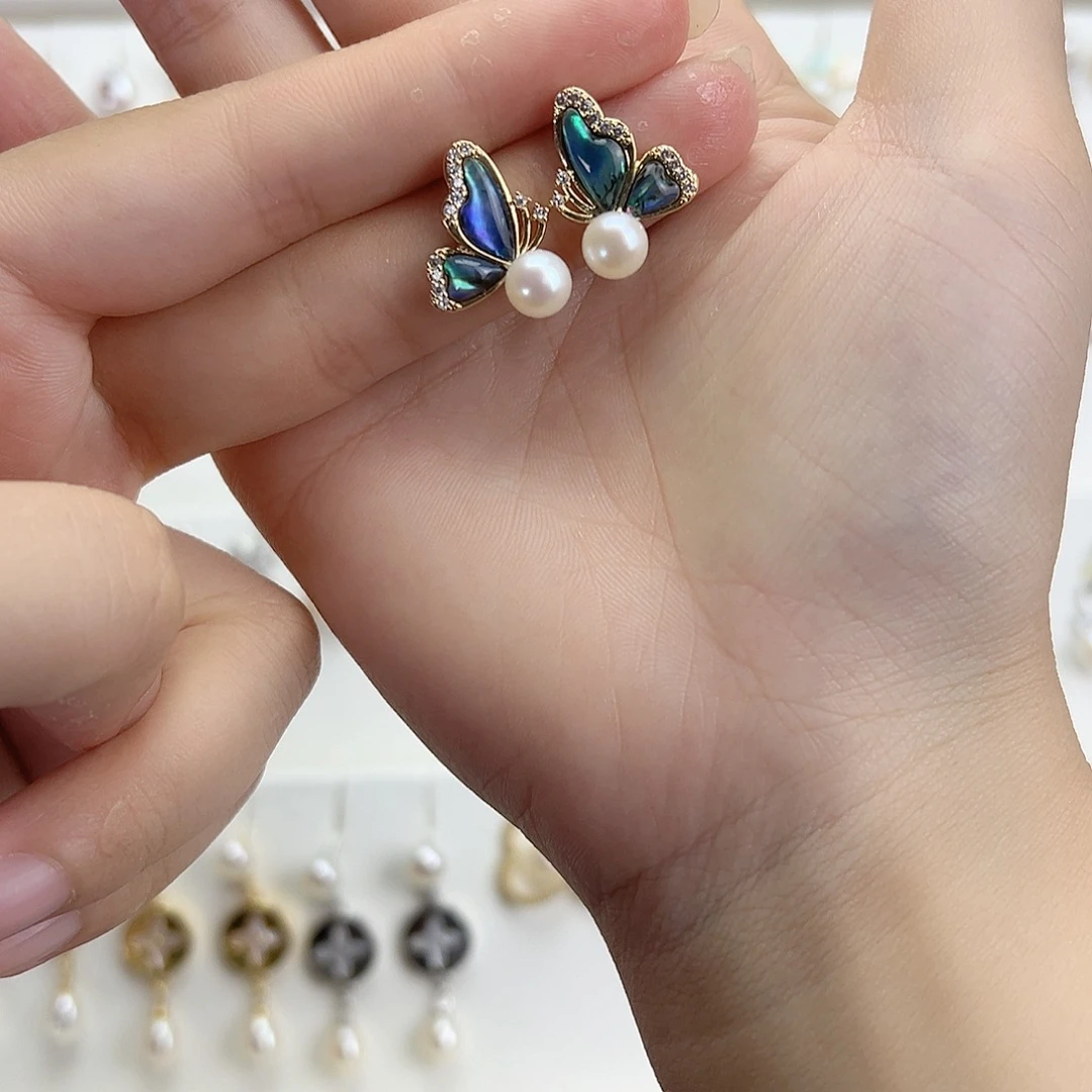 s***e银S925镶嵌淡水珍珠耳饰