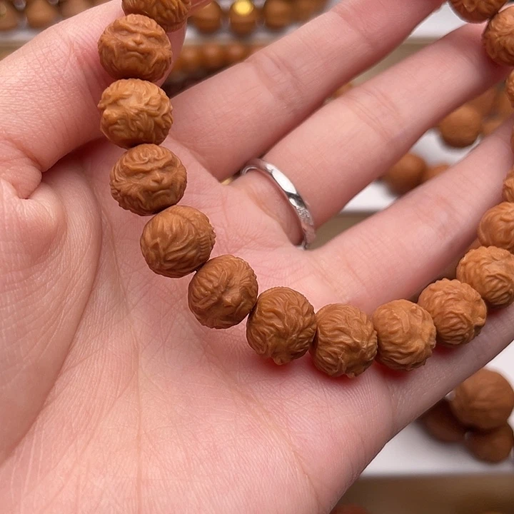 莫***离吊坠猴头核桃二等新款小大圣9+