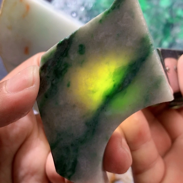 翡翠未镶嵌颈饰缅甸天然翡翠牌子片料珠子平安扣