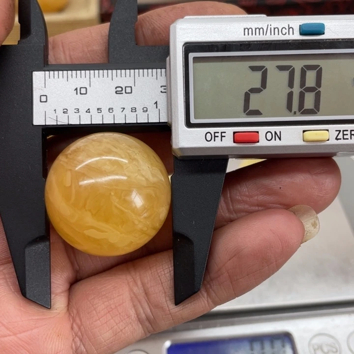 琥珀裸石未镶嵌微瑕圆珠