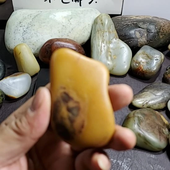 未镶嵌和田玉把件