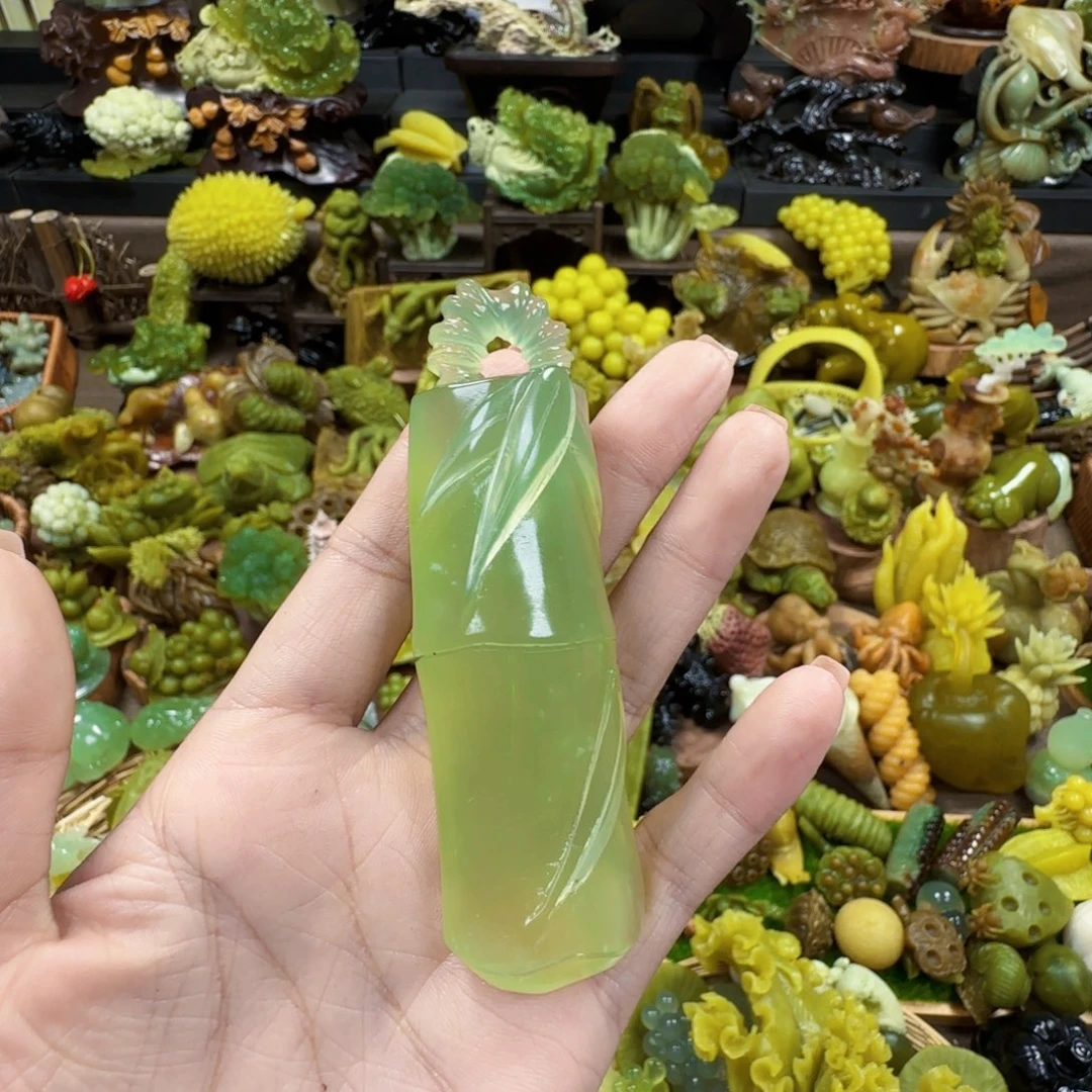 咖***啡蛇纹石玉未镶嵌摆件
