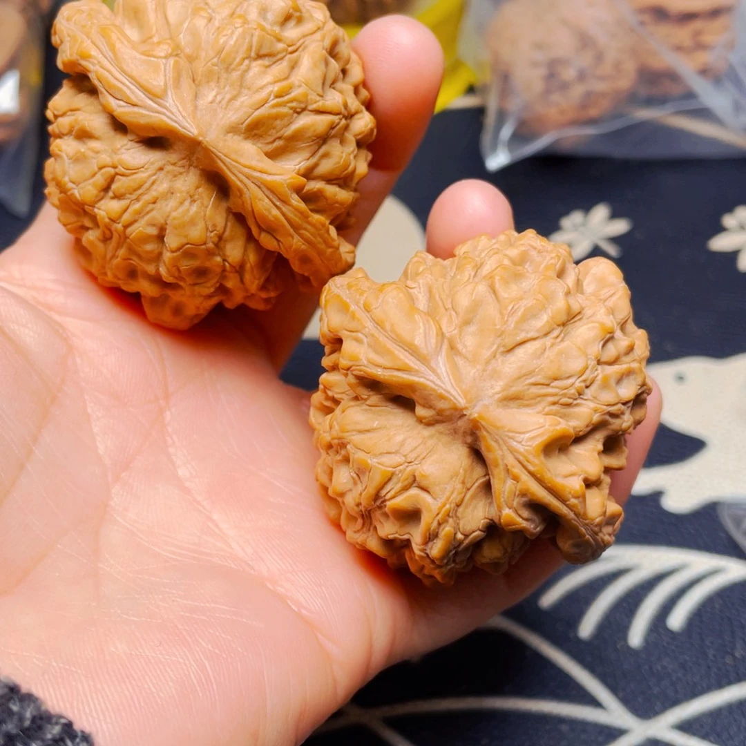 吊坠文玩核桃龙鼎一对