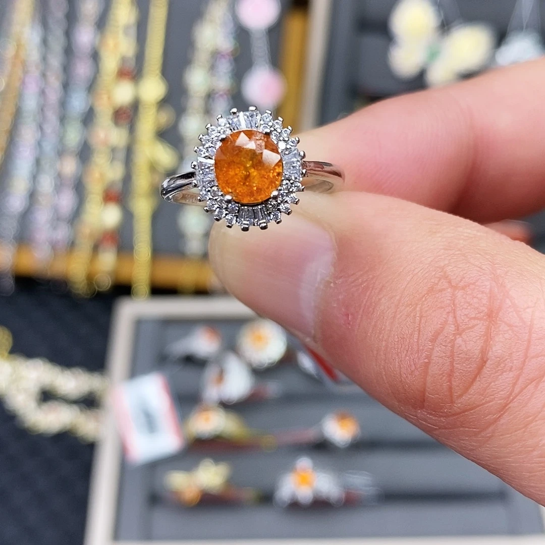 银S925镶嵌石榴石（芬达石）戒指