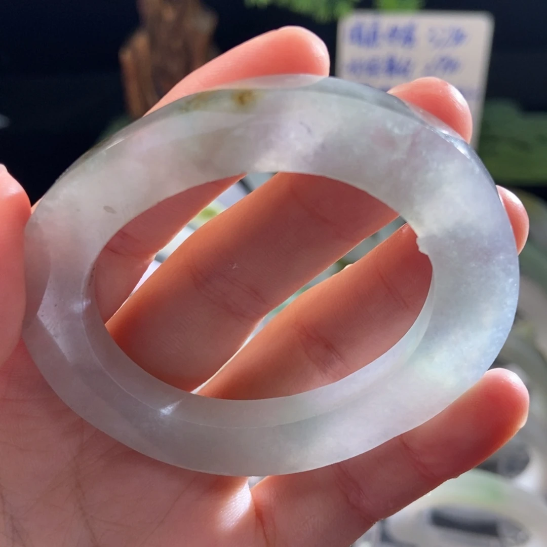 定制翡翠未镶嵌手镯