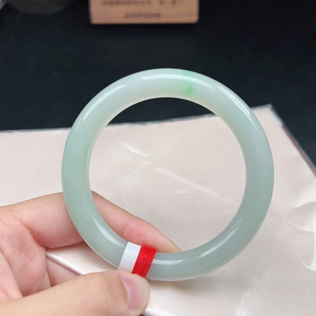 翡翠未镶嵌手镯z410-1