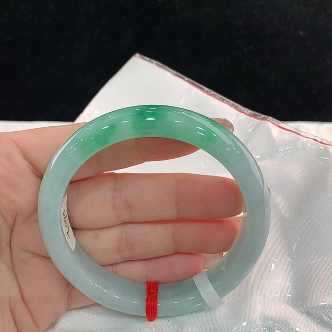 【闪购商品】翡翠手镯未镶嵌61.6，61/62