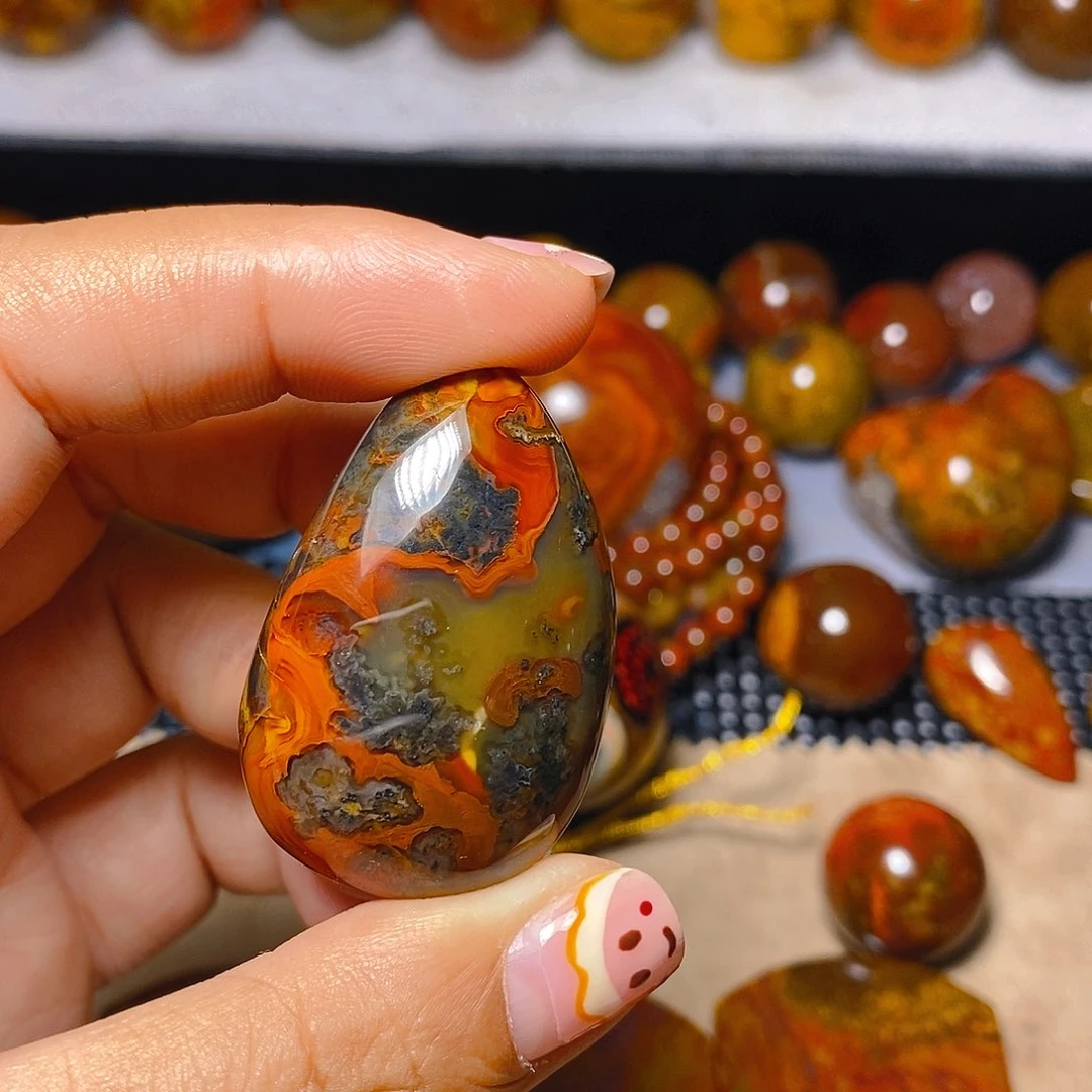 未镶嵌颈饰玛瑙/玉髓