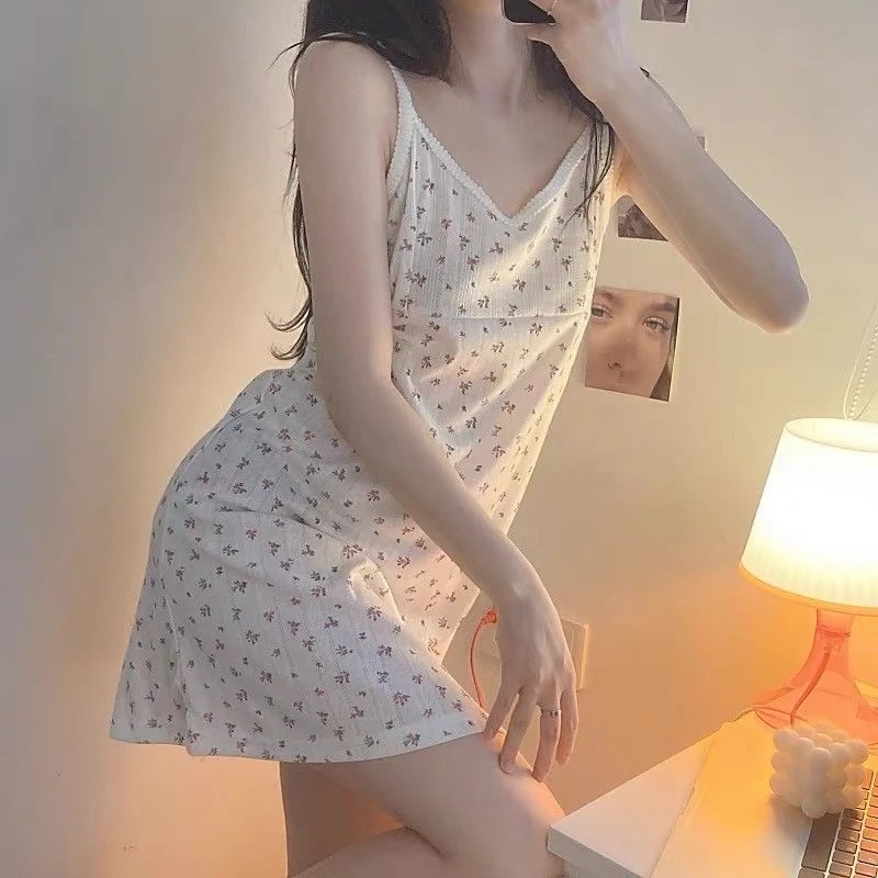 情侣夏天裙子吊带裙性感甜美睡裙显瘦冰丝薄款新款女士睡衣后妈