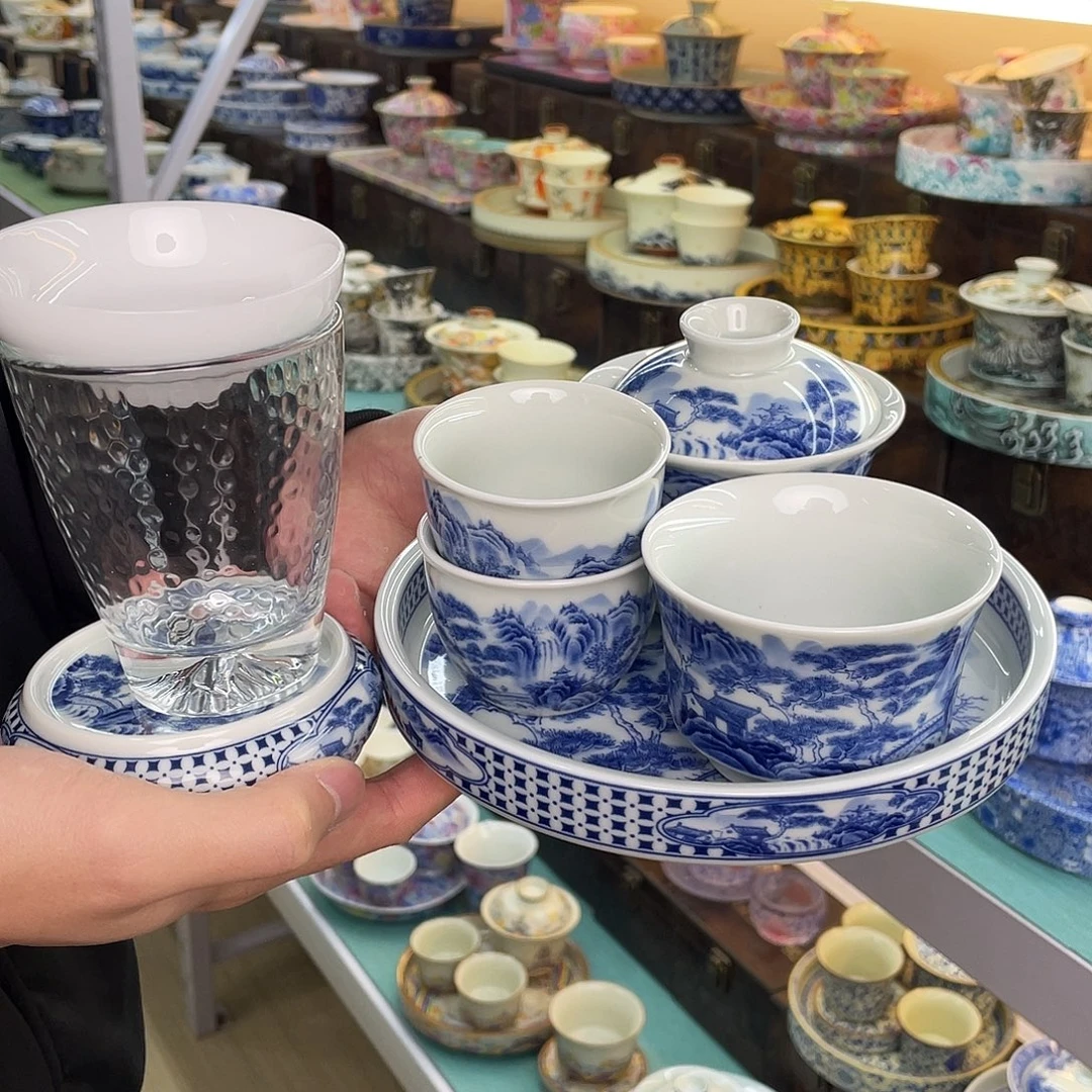 祝我们成为好的更好的人