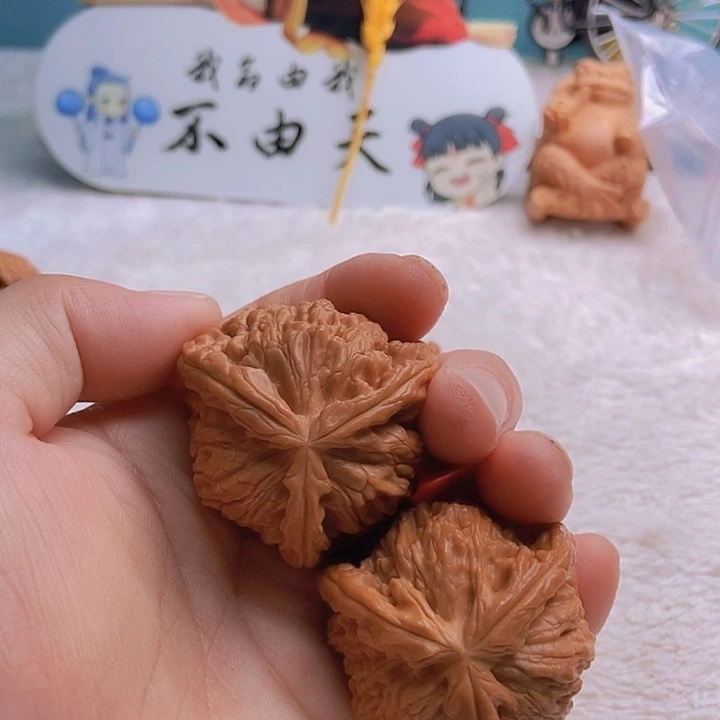 吊坠文玩核桃捏**闹三棱