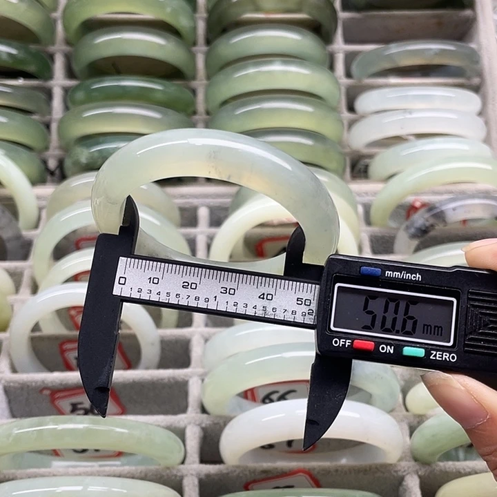 未镶嵌蛇纹石玉手镯56