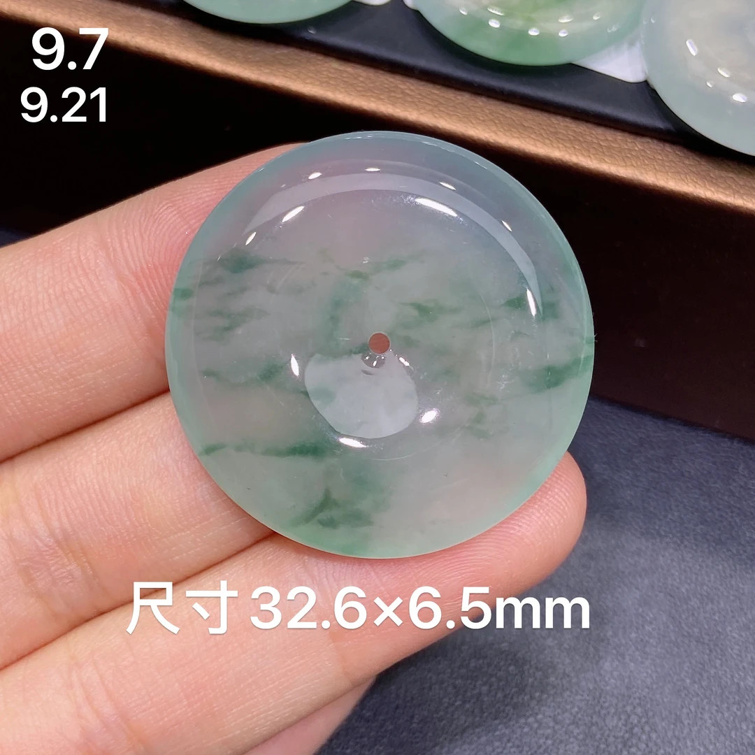 缅甸  天然A货翡翠，正冰种飘意境花平安扣吊坠，时尚精美百搭款R