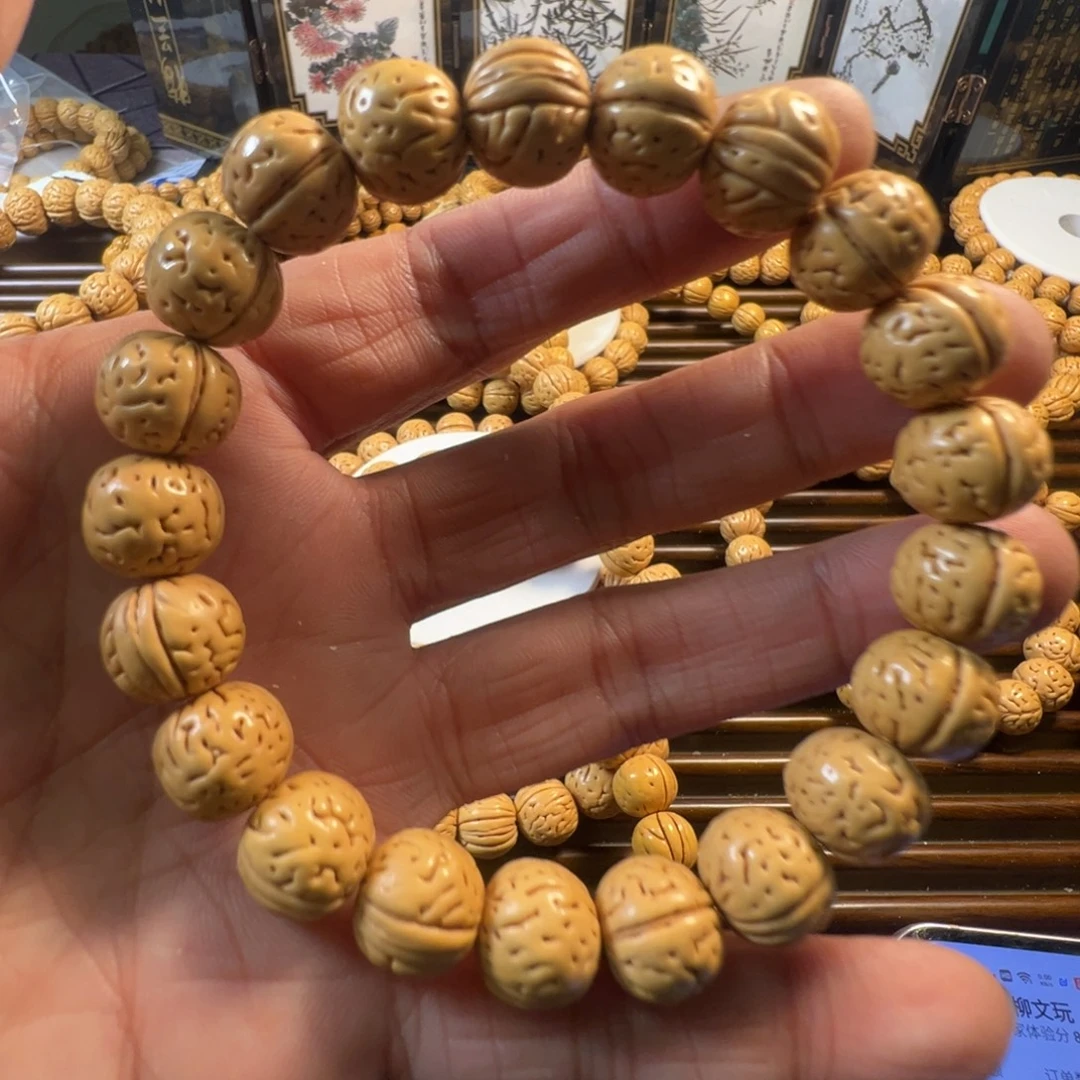 刘***行野生黄桃尺寸13左右微修