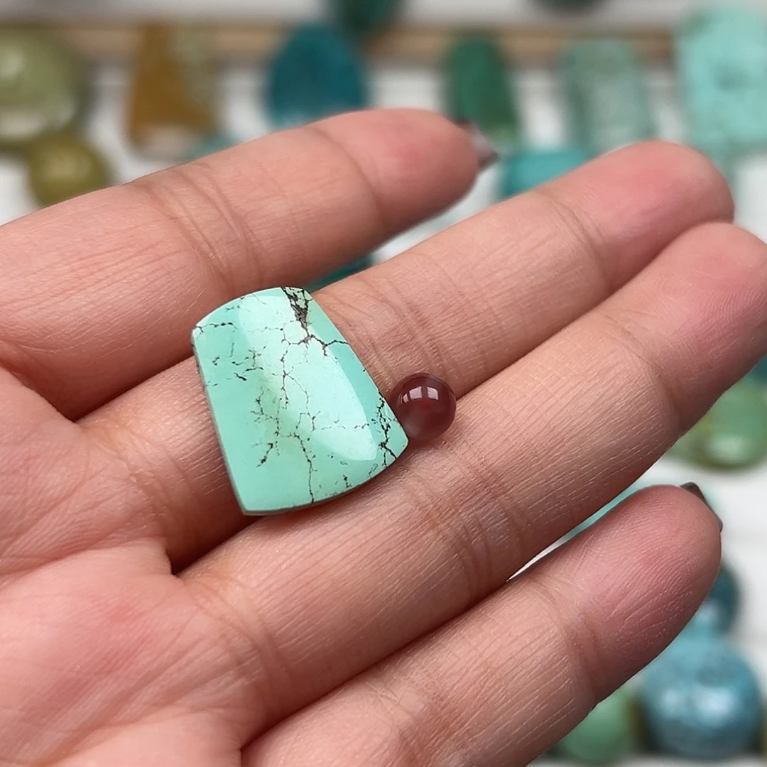 南红玛瑙未镶嵌珠宝奇石