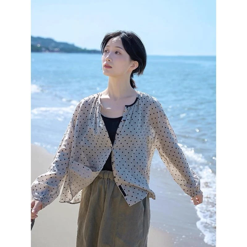春秋款麻黑波点雨露麻轻盈透气圆领防晒衬衫女23317