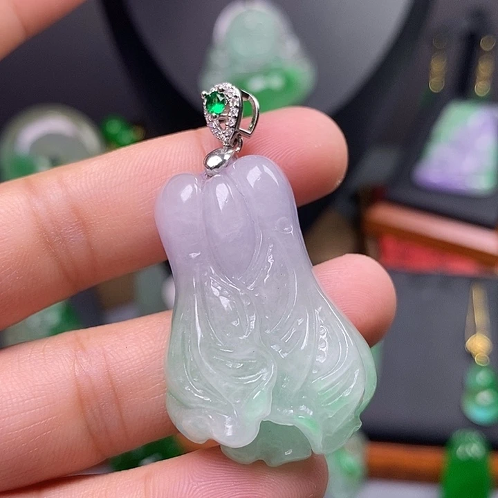 吊坠(赠链)未镶嵌翡翠