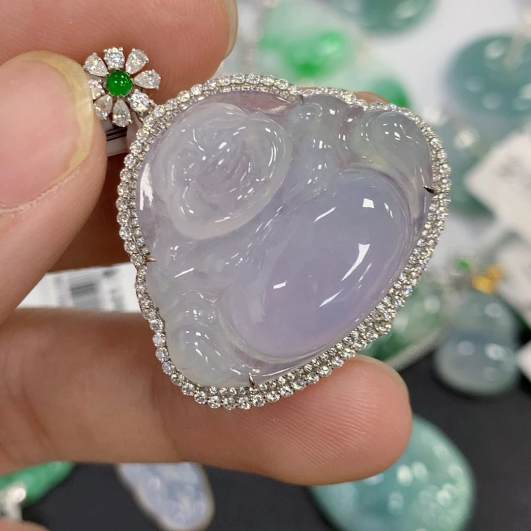 颈饰18K金镶嵌翡翠